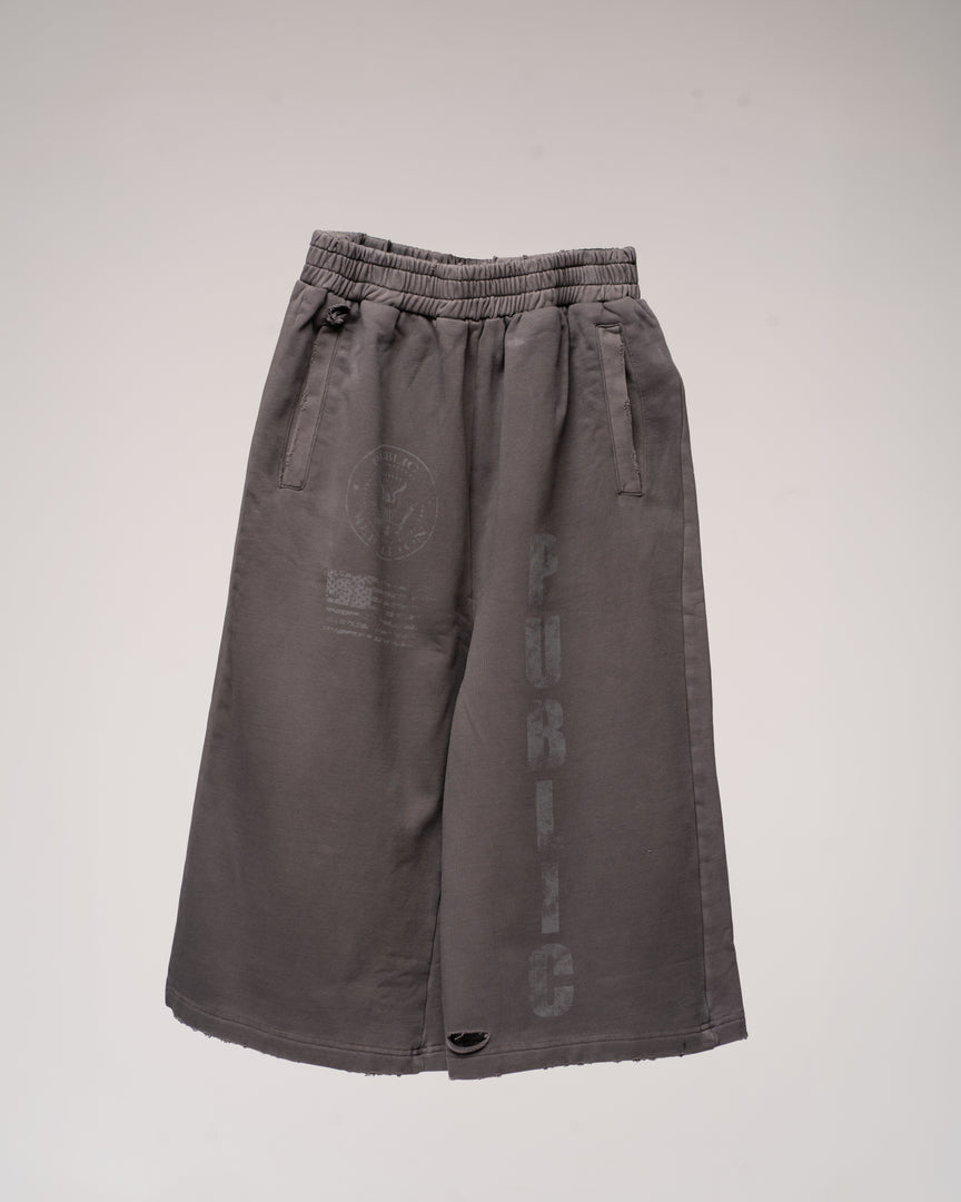 DARK GRAY 3/4 SHORTS